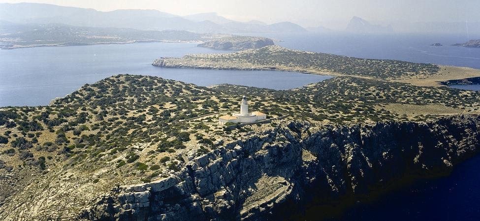 Faro-de-Conillera-Conejera