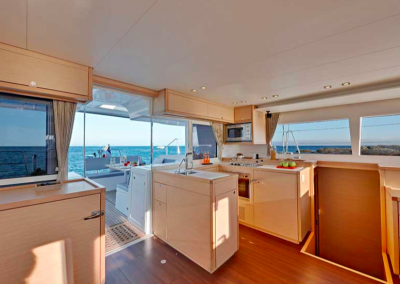 interior de madera de barco