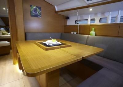 Alquiler veleros Ibiza Jeanneau Sun Odyssey 439