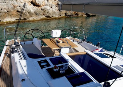 Hanse 415 (2016) Alquiler velero Ibiza