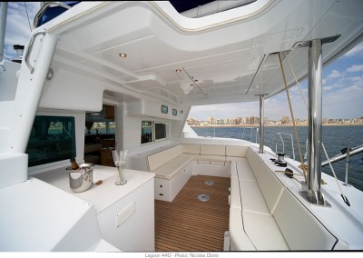 alquiler-de-catamaranes-en-ibiza