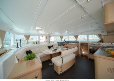 alquiler-de-catamaranes-en-ibiza