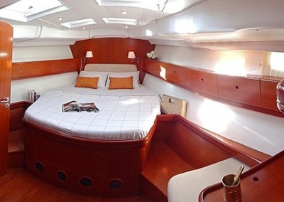 Alquiler de veleros en Ibiza Beneteau 57