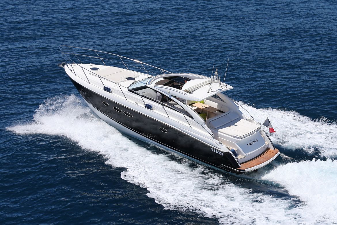 alquiler-yates-ibiza-princess-v45-1