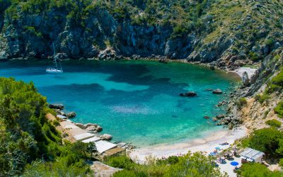 Descubre otras calas de Ibiza