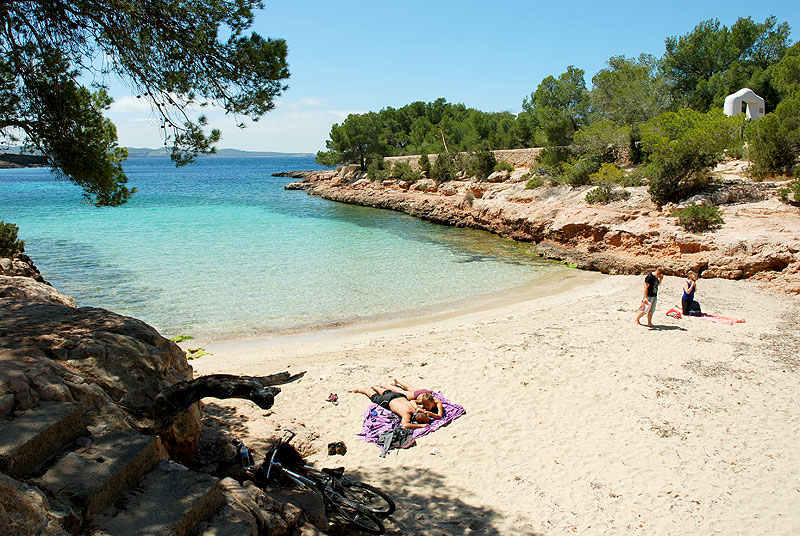 cala gracioneta 1 jpg Alquiler de barcos, alquiler de veleros, alquiler de catamaranes alquiler de lanchas motoras Ibiza y Formentera