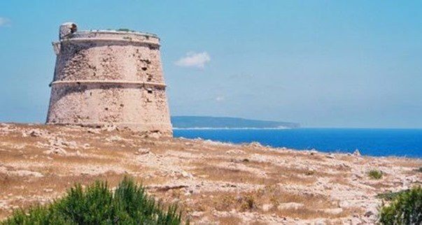 alquiler-barcos-ibiza- veleros-catamaranes-yates-motoras torre cap barbaria patrimonio artistico jpg