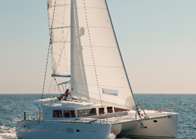 catamaran alquilado tripulado