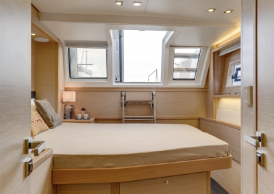 camarote-madera-catamaran