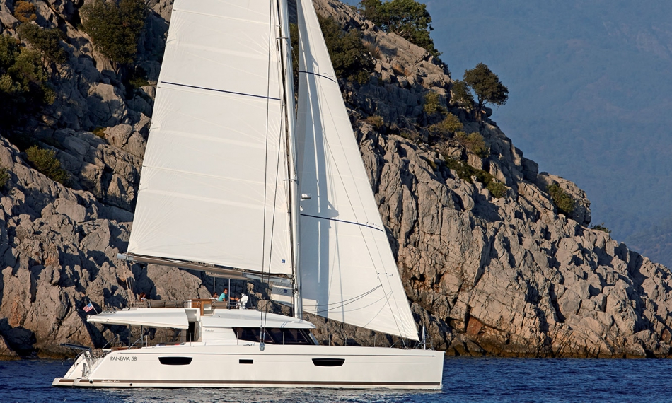 alquiler-de-catamaran-Ipanema58-jvb1261-2-950x570