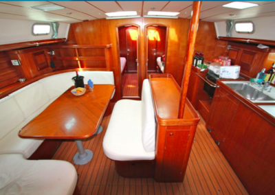interior-velero