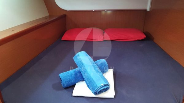 alquiler de veleros en formentera cabina oceanis 43