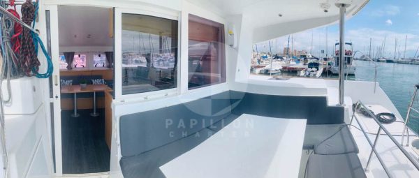 alquiler de catamaran Ibiza exterior