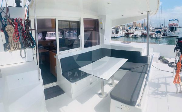 alquiler catamaran ibiza exterior bañera lagoon 400