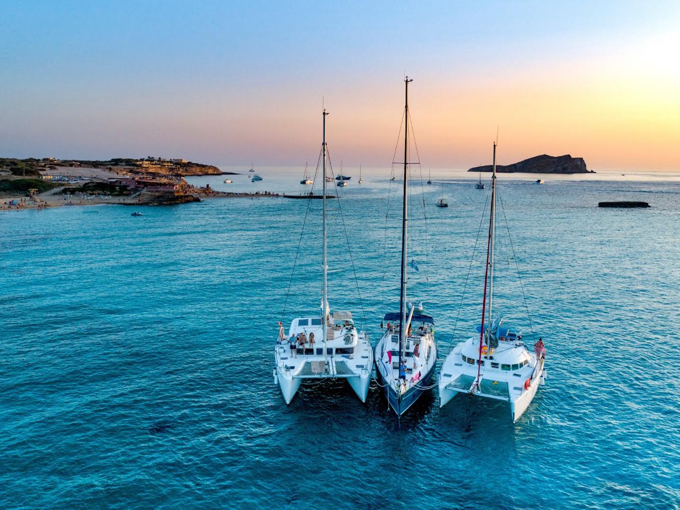 Alquiler catamaran ibiza