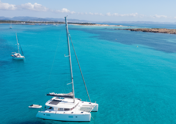 catamaran nora, alquiler barcos ibiza